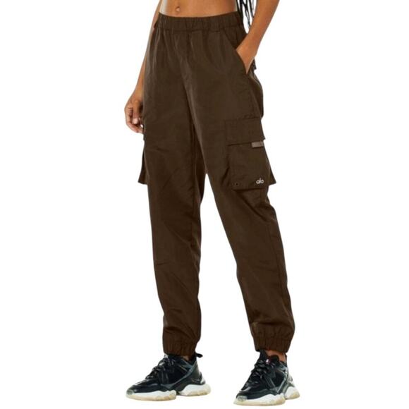 ALO Yoga Brown Cargo Jogger Pants S Crinkle Nylon Drawstring Lightweight Style - Picture 3 of 15
